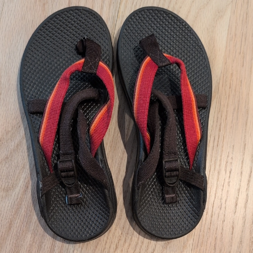 Chaco Sandals Size 7 Brown and Red